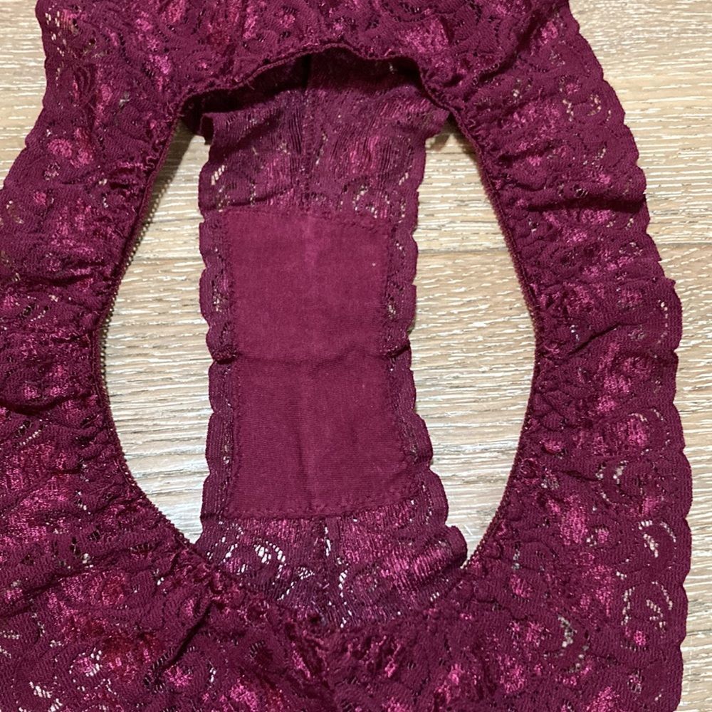 GIA burgundy lace cheeky thong one size - Picture 9 of 11